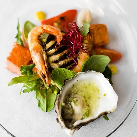 ホテル Constancja 3*